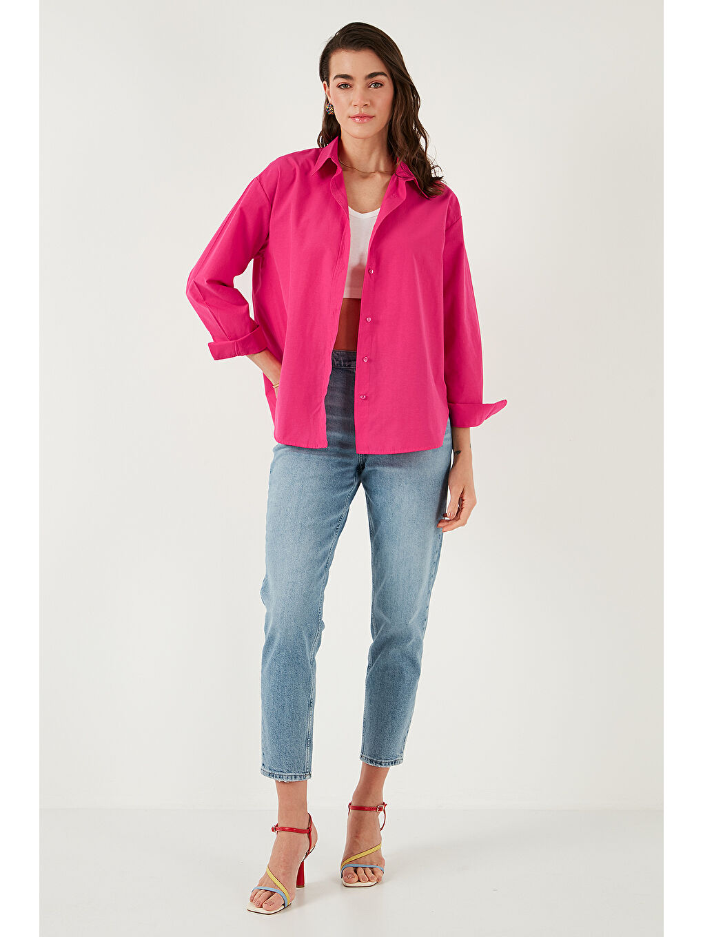 Fuşya Pamuklu Regular Fit Önü Kısa Arkası Uzun Oval Kesim Gömlek Cf25S163867-2