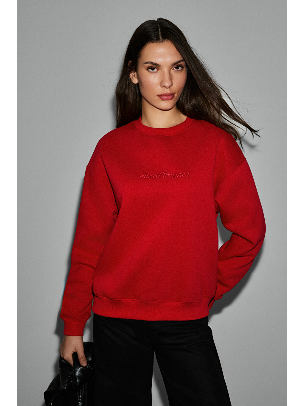 Motıon Kadın Organik Pamuklu İçi Polarlı Yuvarlak Yaka Patch Detaylı Oversize Kırmızı Sweatshirt-2