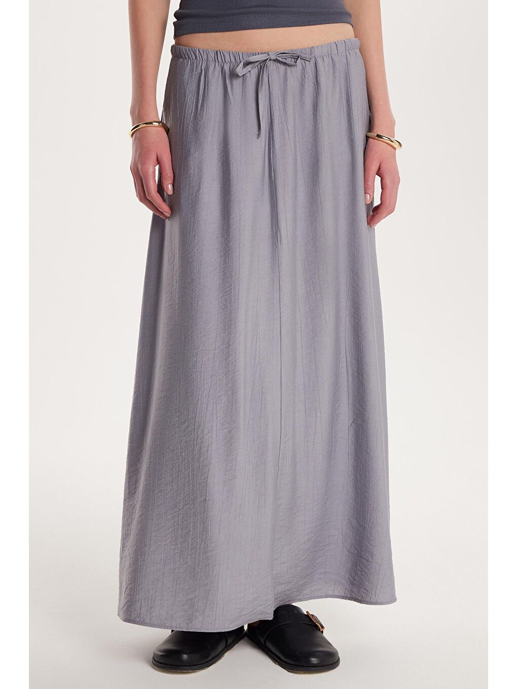 Kadın Standar Fit Beli Lastikli Bağlamalı Gri Etek