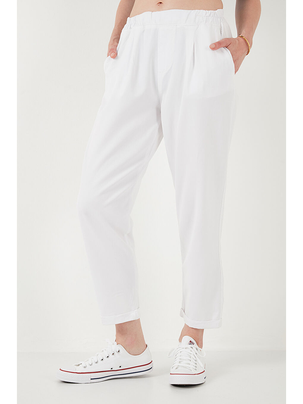 Beyaz Slim Fit Normal Bel Boru Paça Pantolon 668Yp5372-3