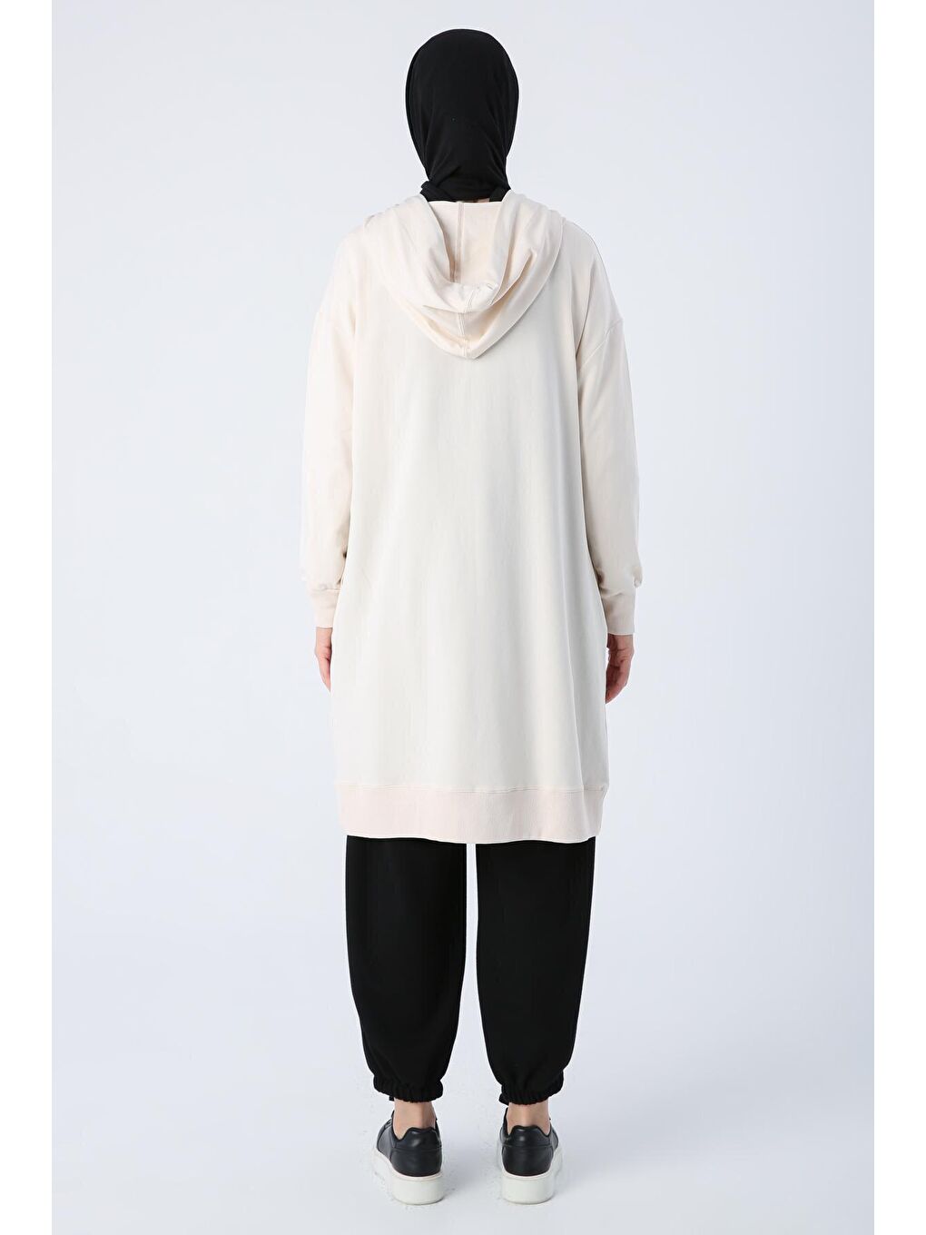 Ekru Kapüşonlu Zincir Detaylı Fermuarlı Sweat Hırka-3