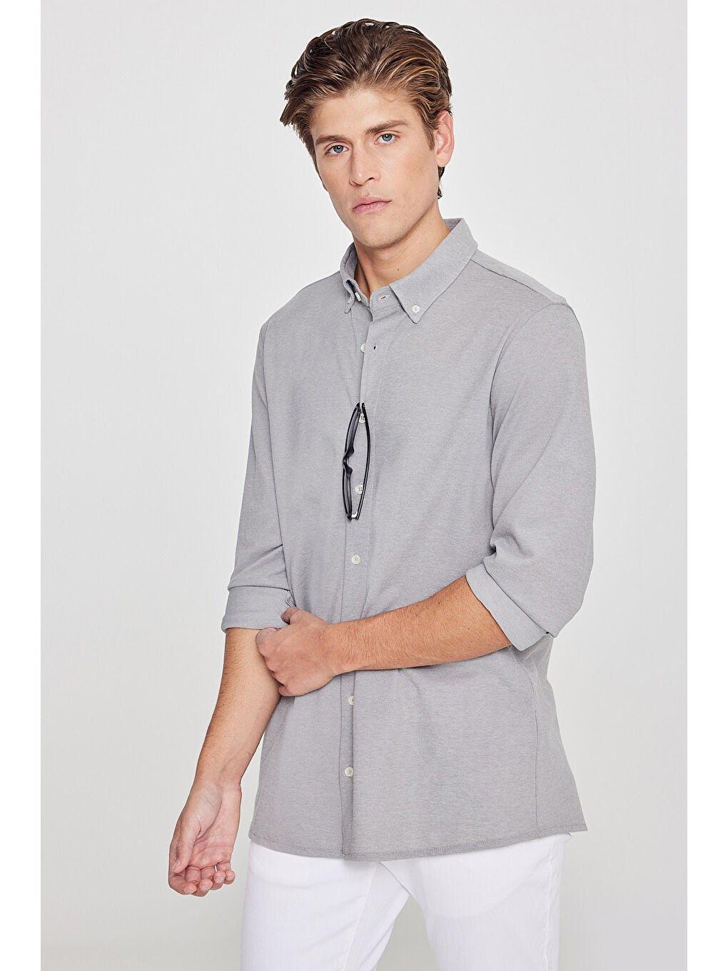 Erkek Gri Pamuklu Tailored Slim Fit Dar Kesim Düğmeli Yaka Örme Gömlek