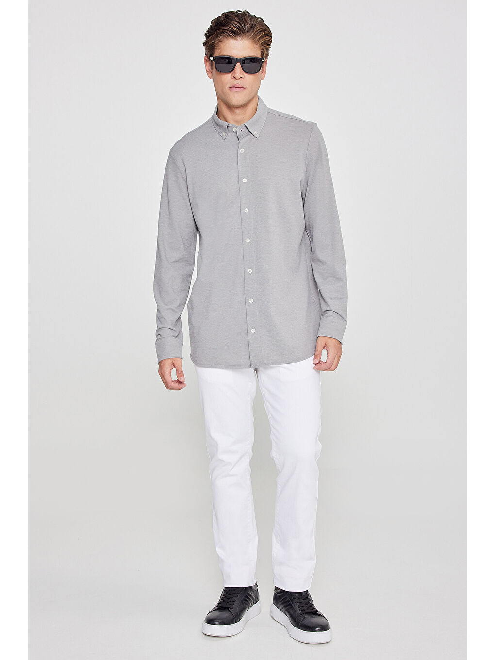 Erkek Gri Pamuklu Tailored Slim Fit Dar Kesim Düğmeli Yaka Örme Gömlek-1
