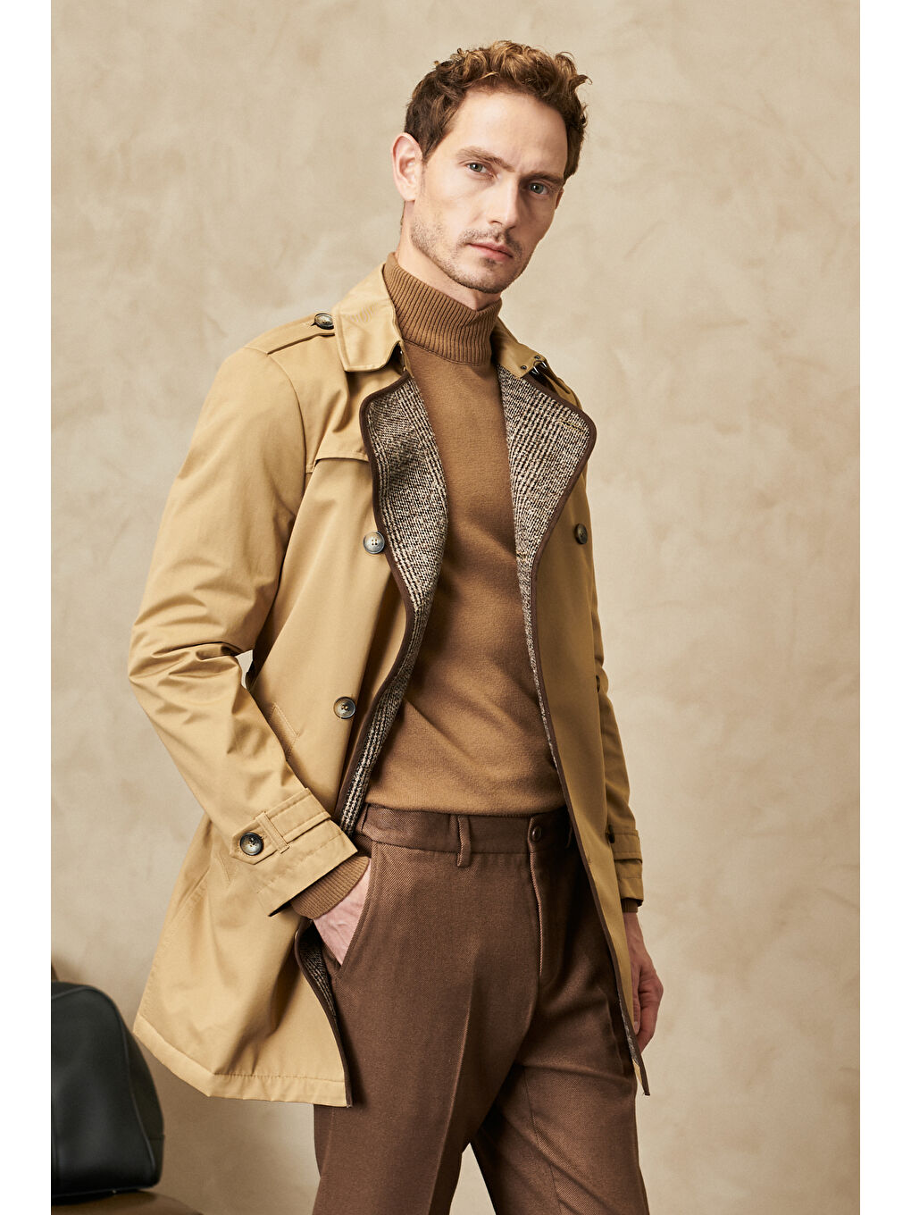 Erkek Bej Standart Fit Normal Kesim Bebe Yaka Beli Kemerli Pamuklu Kışlık Trençkot-3