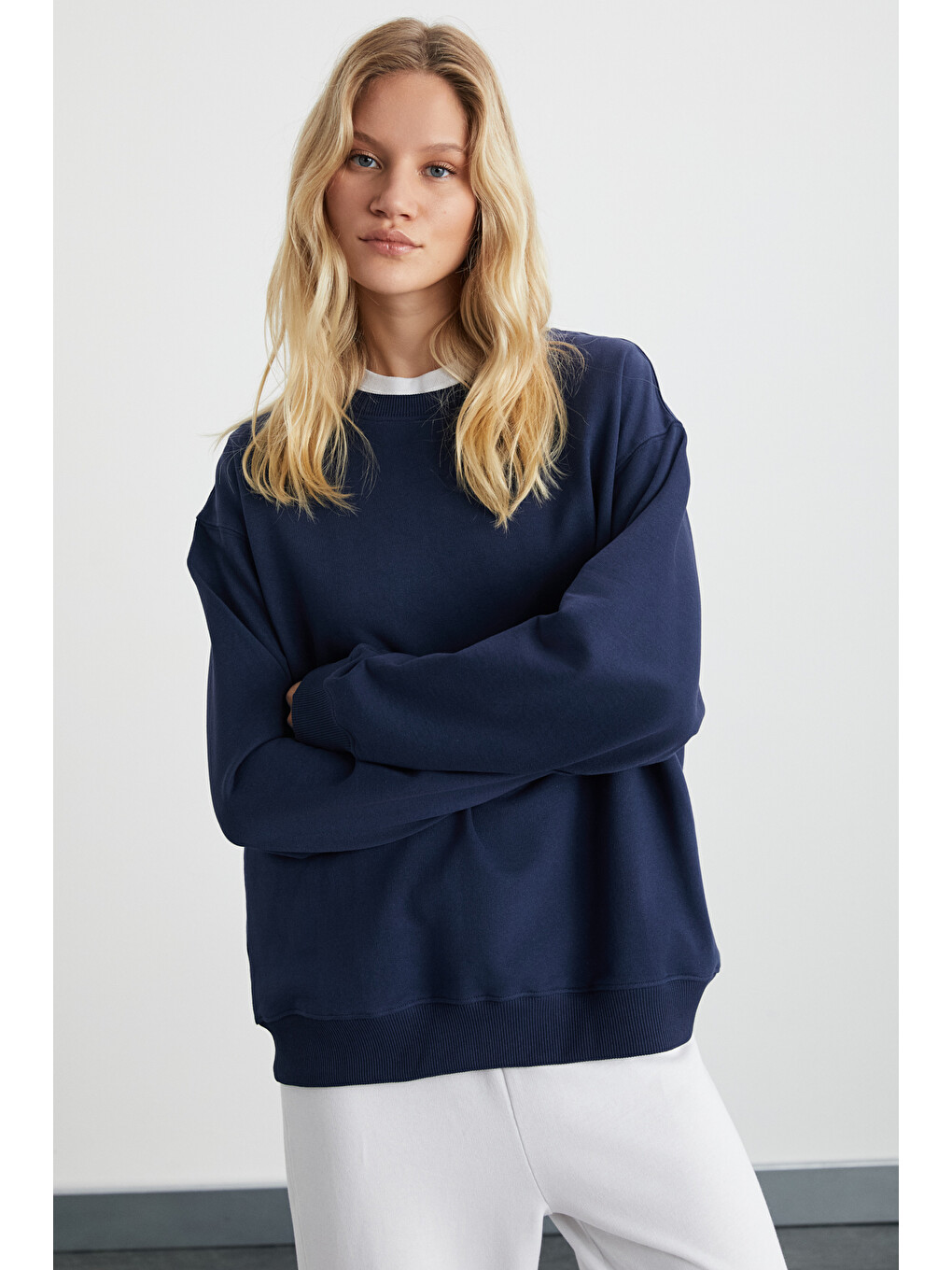 Karıus Kadın Organik Pamuklu İçi Polarlı Oversize Yuvarlak Yakalı Lacivert Sweatshirt-2