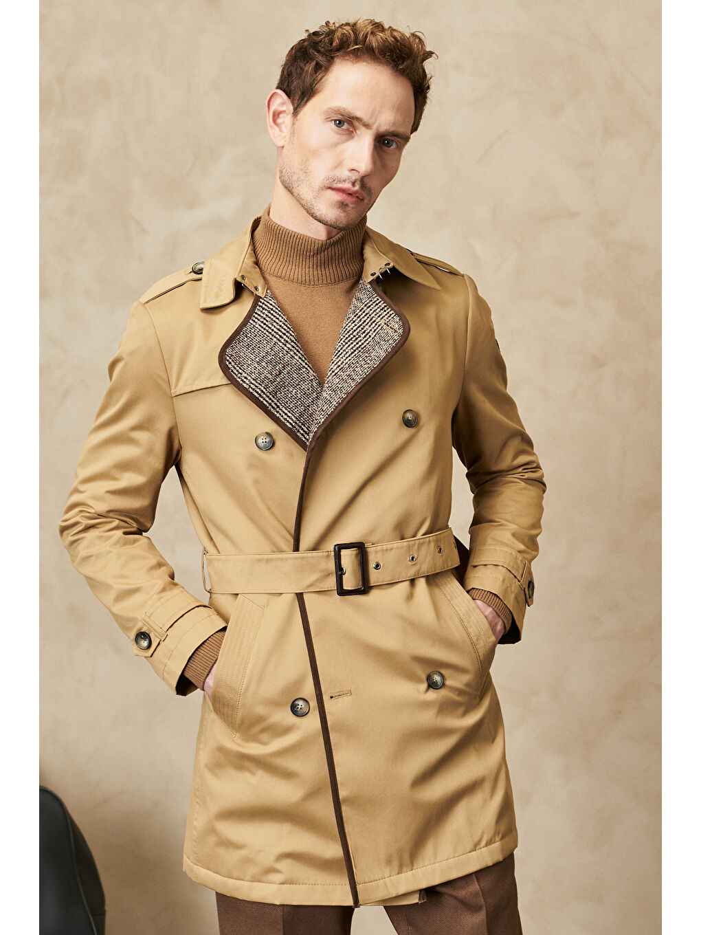 Erkek Bej Standart Fit Normal Kesim Bebe Yaka Beli Kemerli Pamuklu Kışlık Trençkot-5