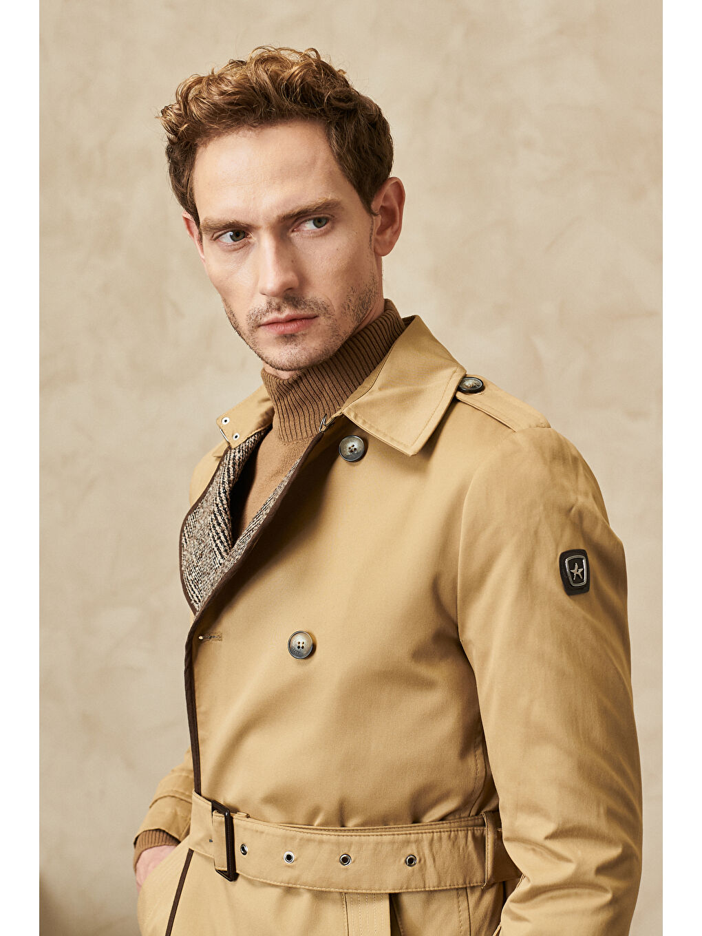 Erkek Bej Standart Fit Normal Kesim Bebe Yaka Beli Kemerli Pamuklu Kışlık Trençkot-6