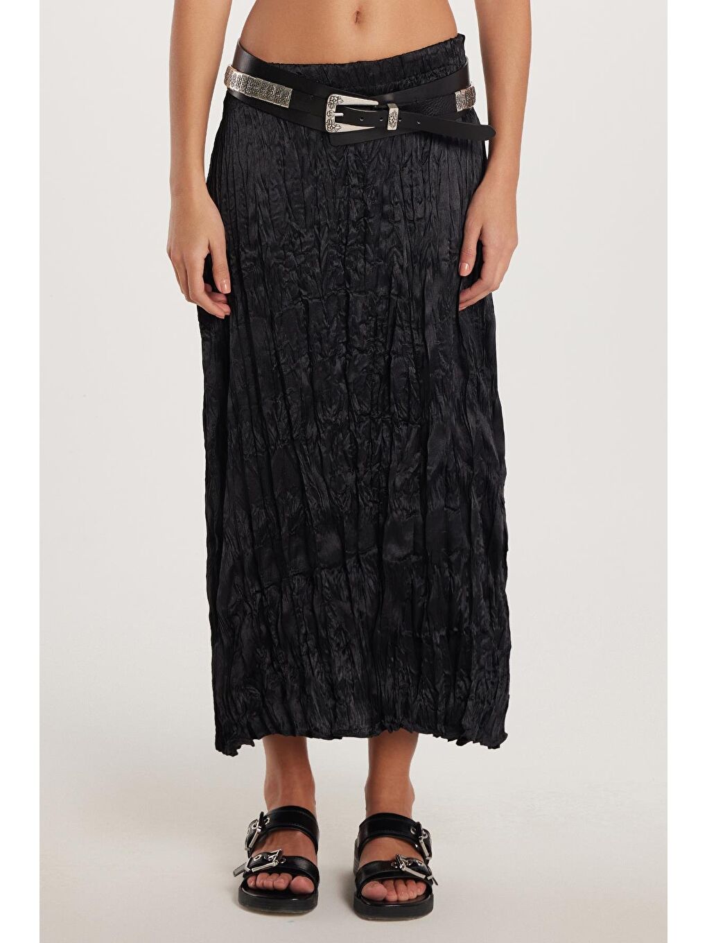 Kadın Regular Fit Desenli Saten Siyah Etek