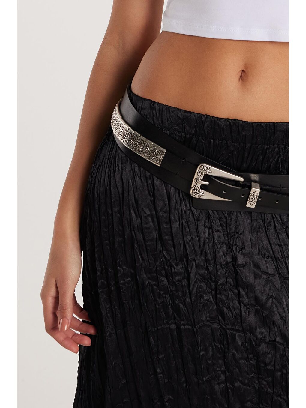 Kadın Regular Fit Desenli Saten Siyah Etek-2