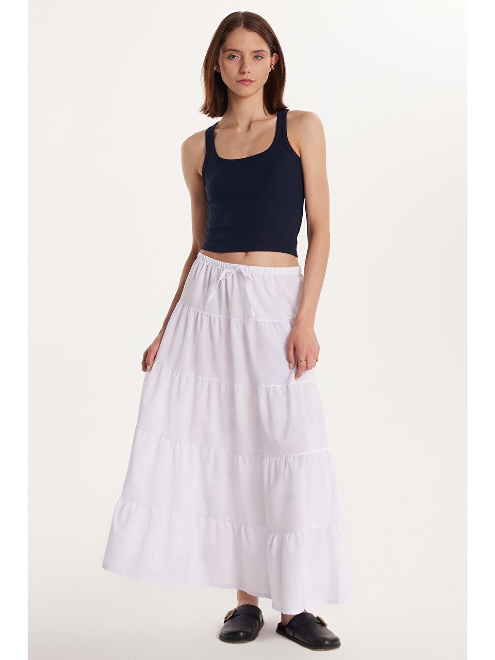 Kadın Standart Fit Beli Lastikli Bağlamalı Beyaz Etek-3