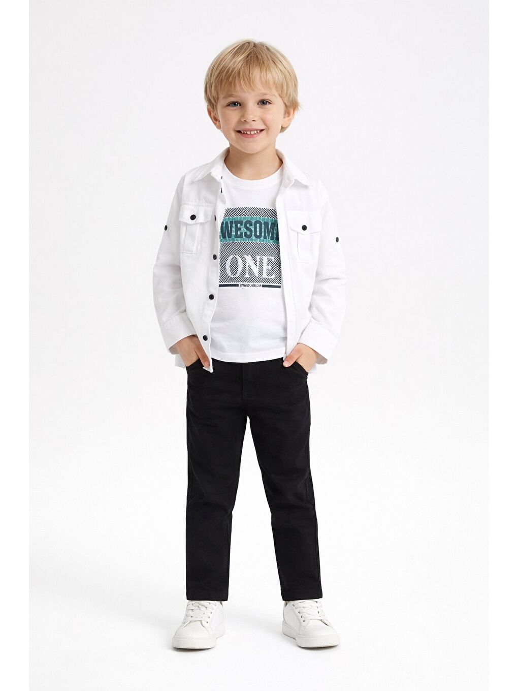 Beyaz Uzun Kol Düğmeli Gömlekli Tişörtlüi Erkek Çocuk 3lü Pantolonlu Takım 23756