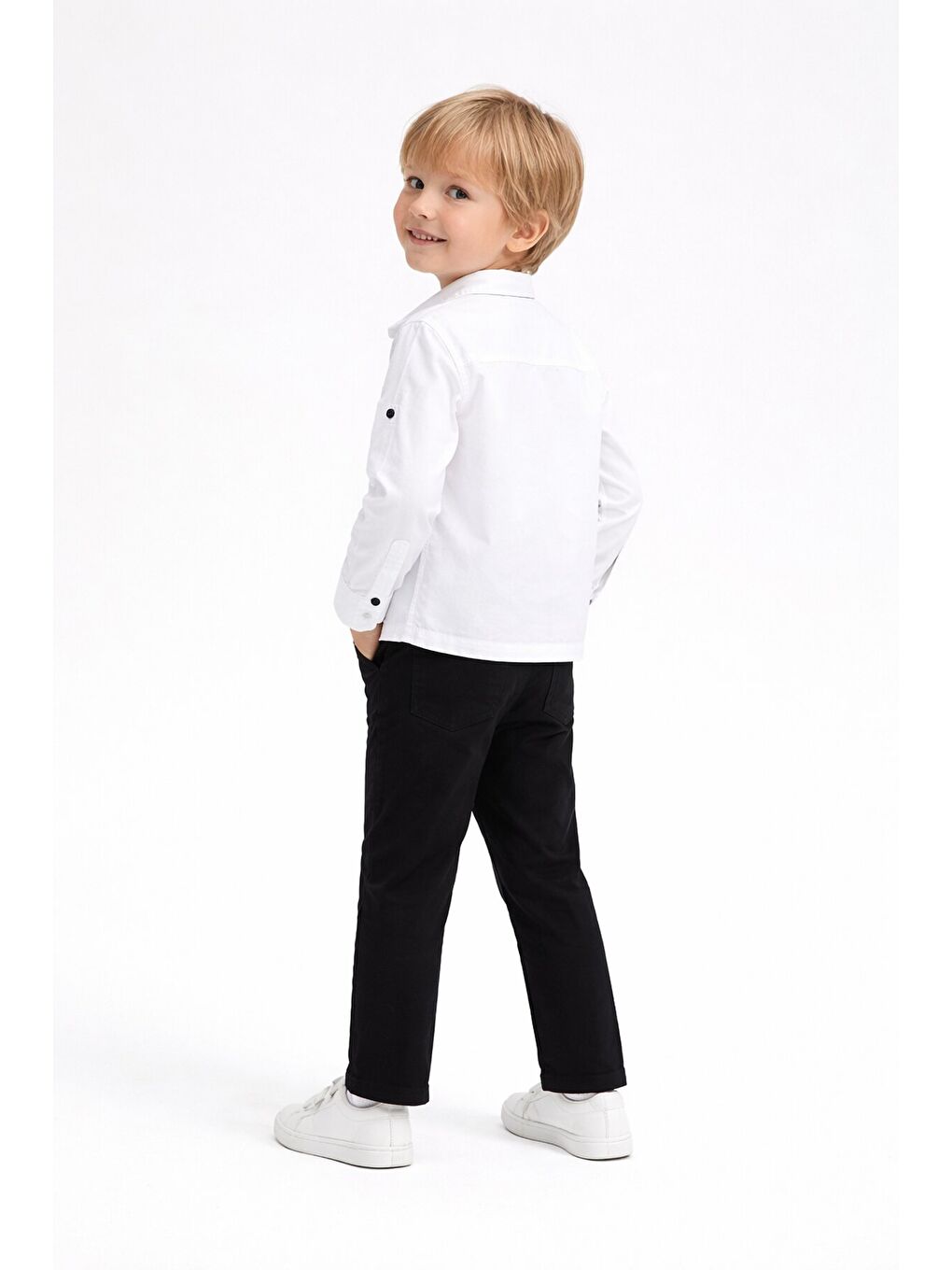 Beyaz Uzun Kol Düğmeli Gömlekli Tişörtlüi Erkek Çocuk 3lü Pantolonlu Takım 23756-1
