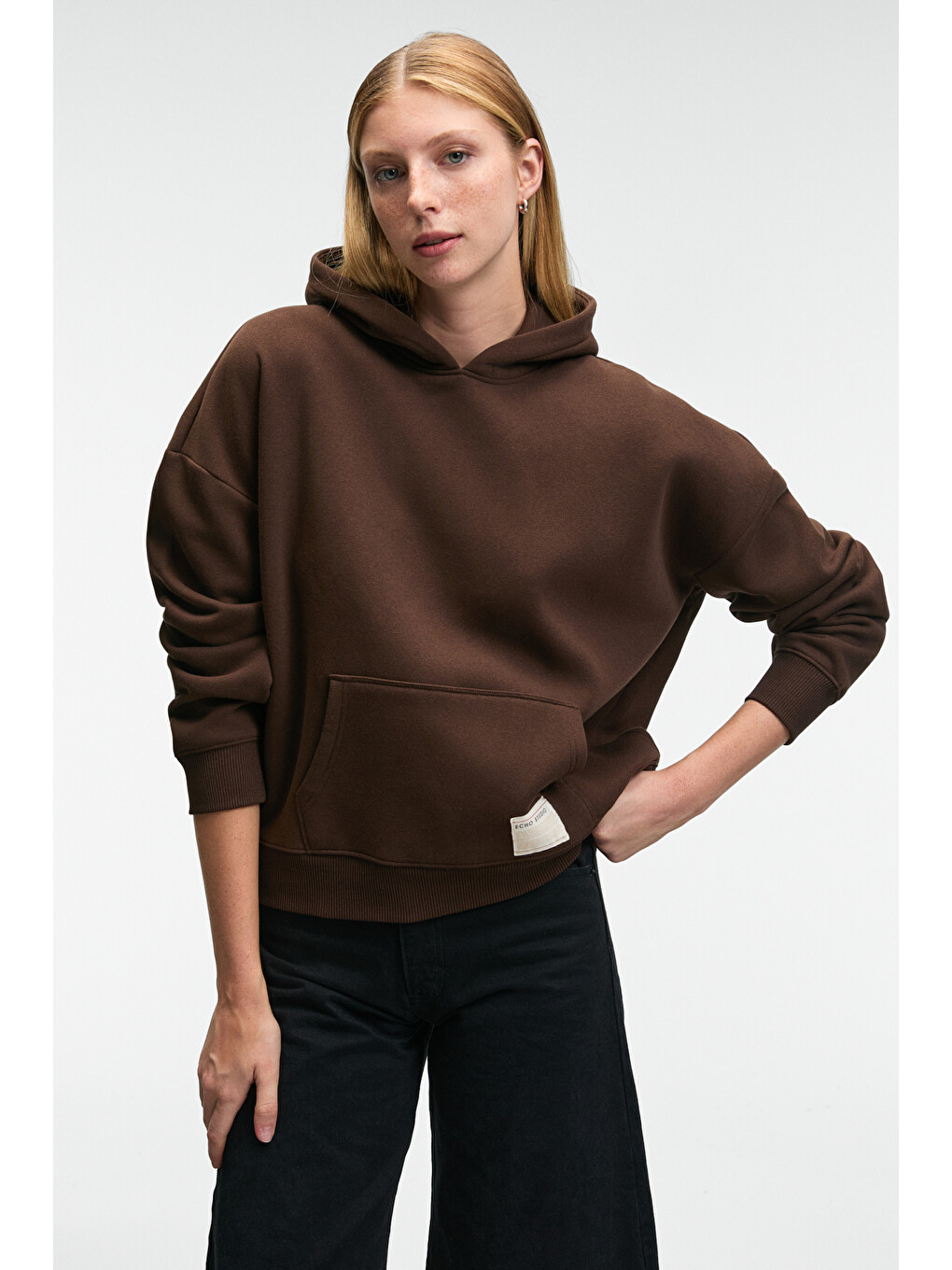 Clarıe Kadın Organik Pamuklu Oversize Kanguru Cepli Kapüşonlu Kahverengi Sweatshirt-2