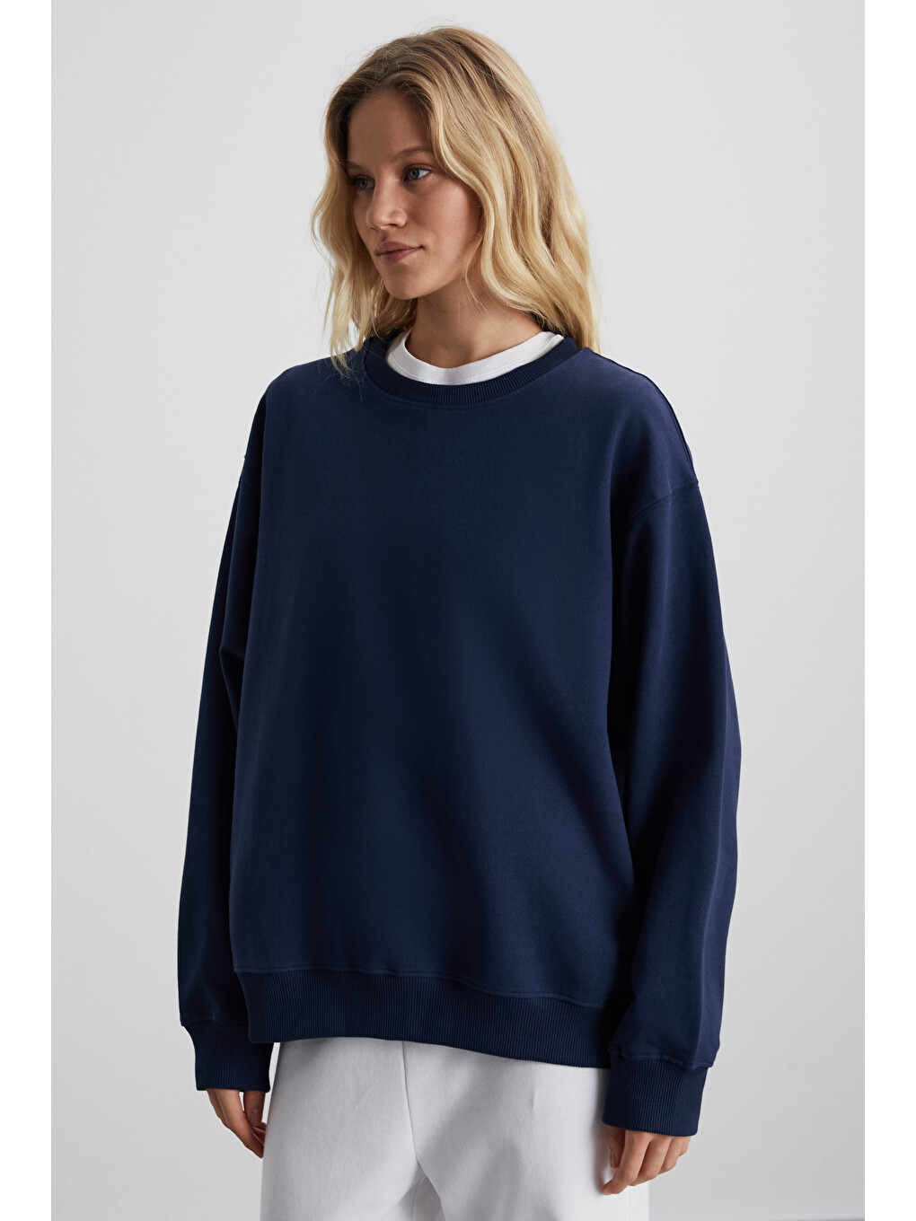 Karıus Kadın Organik Pamuklu İçi Polarlı Oversize Yuvarlak Yakalı Lacivert Sweatshirt-4