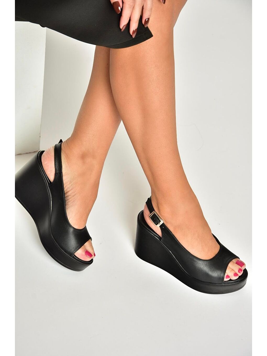 U5552250 Siyah Kadın Dolgu Topuklu Ayakkabı-3