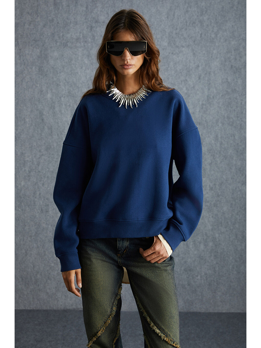 Vaneltına Kadın Organik Pamuklu Yumuşacık İçi Polarlı Yuvarlak Yakalı Lacivert Sweatshirt