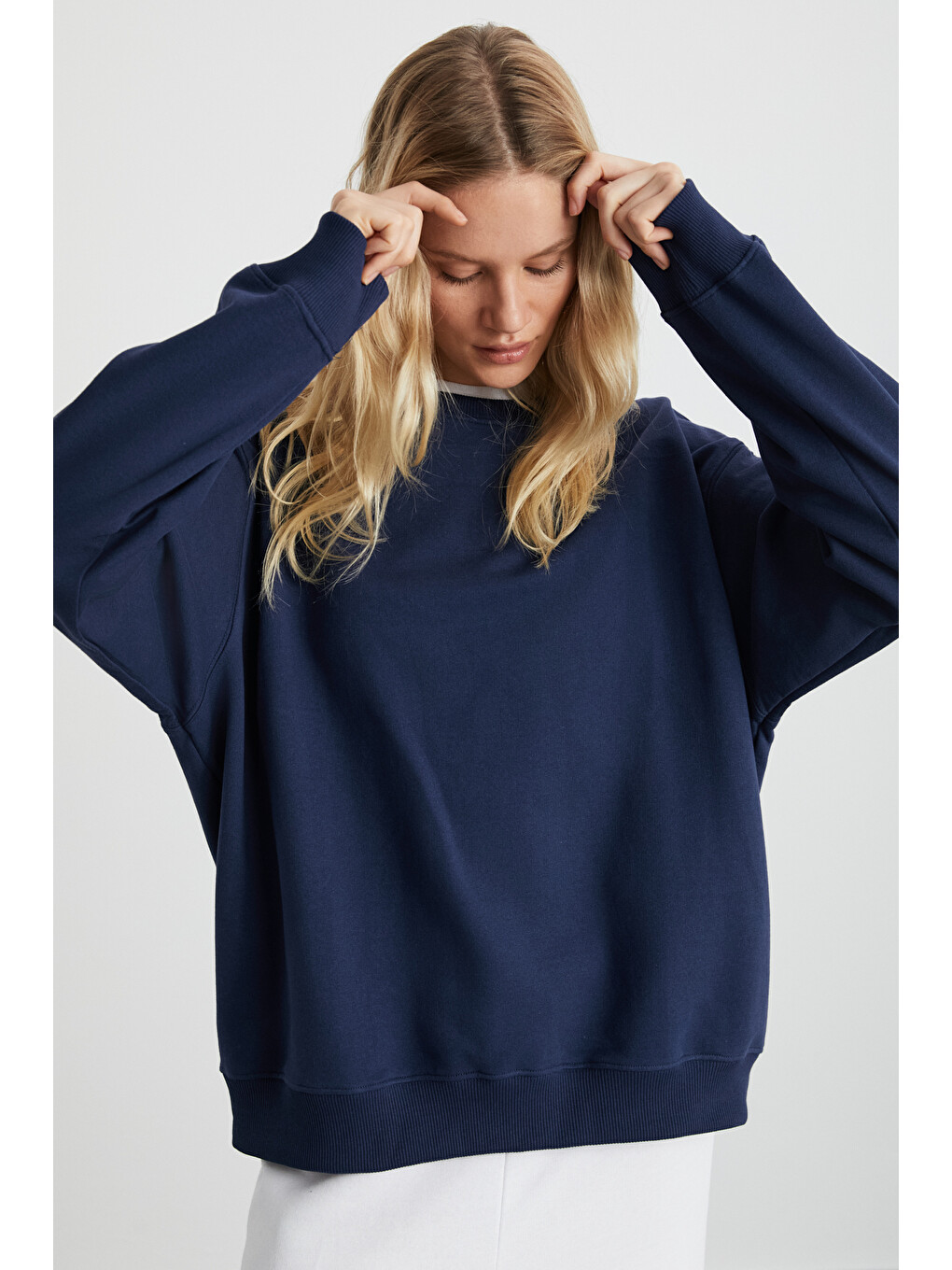Karıus Kadın Organik Pamuklu İçi Polarlı Oversize Yuvarlak Yakalı Lacivert Sweatshirt-5