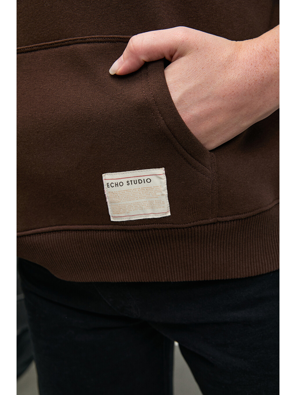 Clarıe Kadın Organik Pamuklu Oversize Kanguru Cepli Kapüşonlu Kahverengi Sweatshirt-4