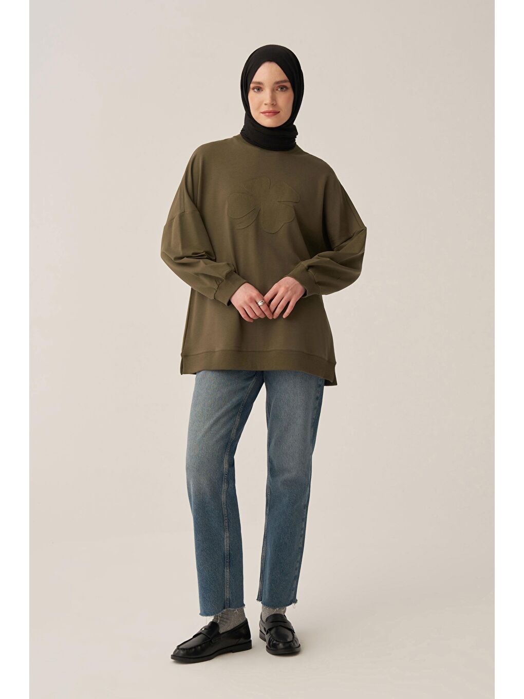 Haki-Pamuklu Aplikeli Sweatsirt-1