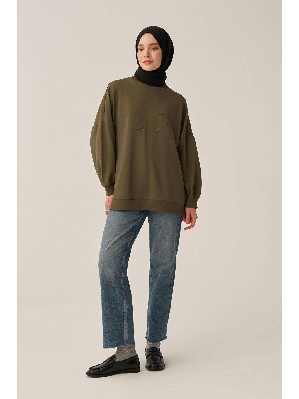 Haki-Pamuklu Aplikeli Sweatsirt-2