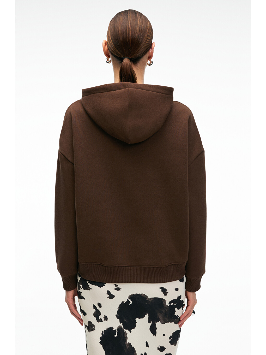 Clarıe Kadın Organik Pamuklu Oversize Kanguru Cepli Kapüşonlu Kahverengi Sweatshirt-6