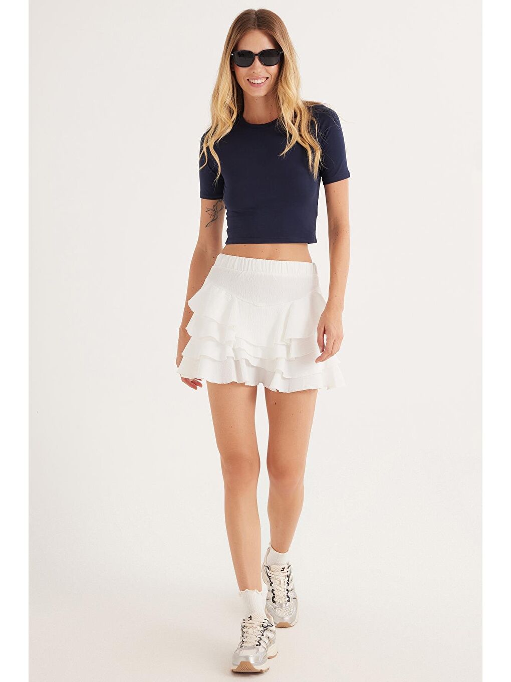 Kadın Relax Fit Rahat Kesim Beli Lastikli Piliseli Ekru Etek-3