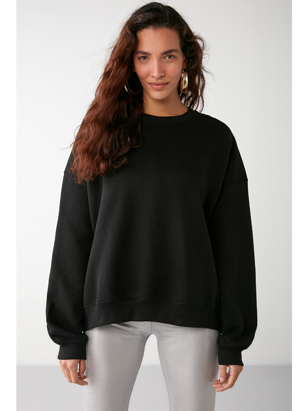 Vaneltına Kadın Organik Pamuklu Yumuşacık İçi Polarlı Yuvarlak Yakalı Siyah Sweatshirt-1