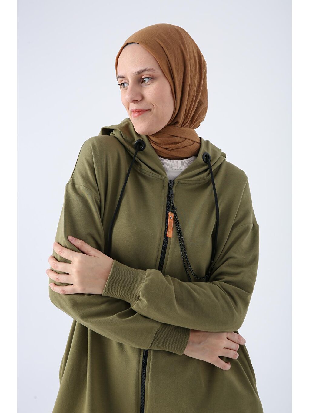 Haki Kapüşonlu Zincir Detaylı Fermuarlı Sweat Hırka-4