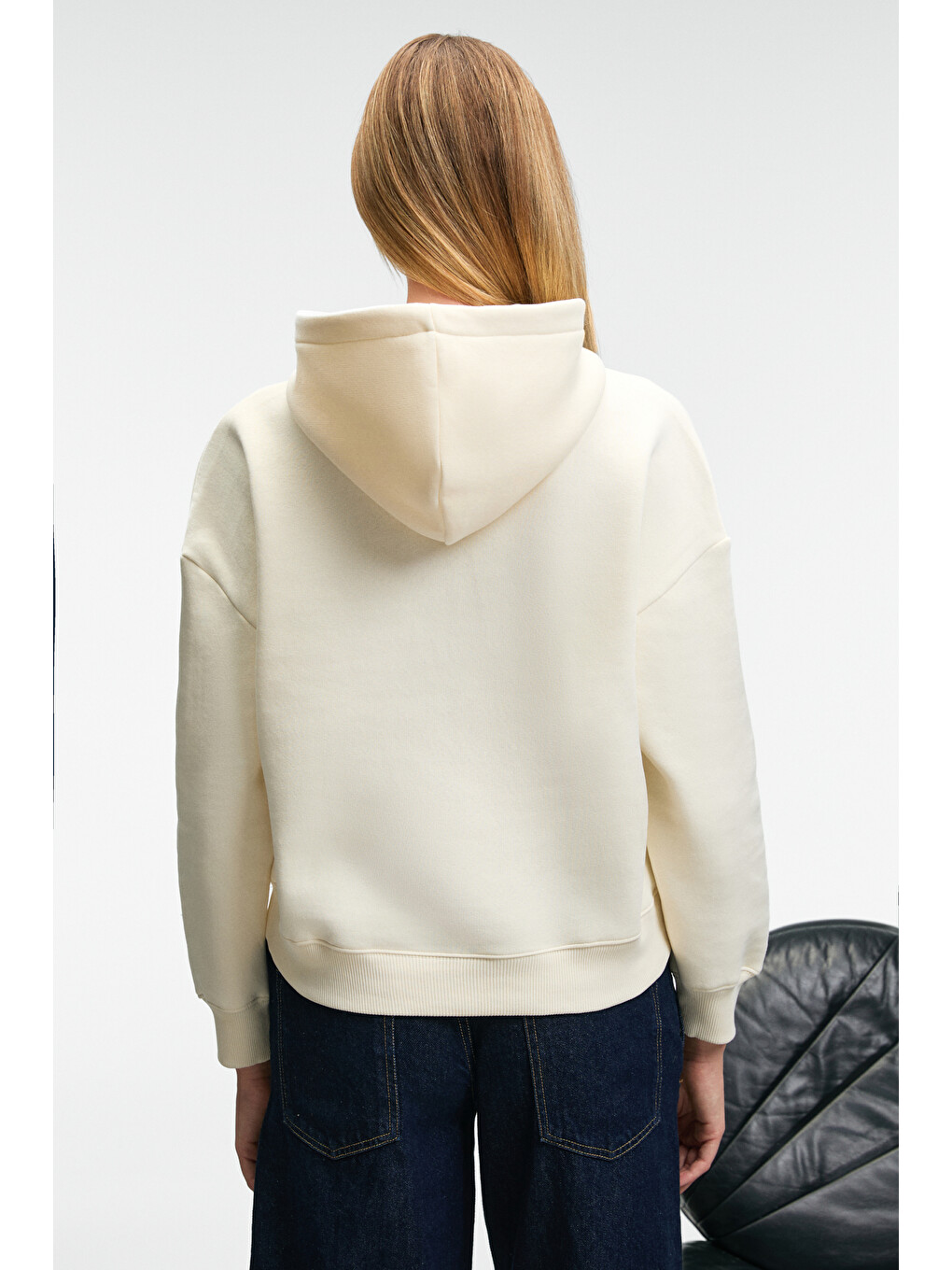Clarıe Kadın Organik Pamuklu Oversize Kanguru Cepli Kapüşonlu Ekru Sweatshirt-4