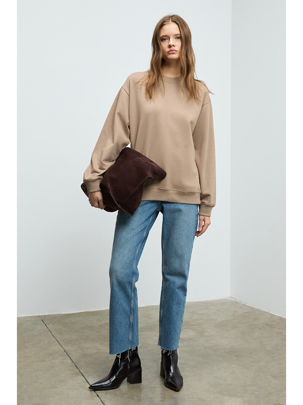 Karıus Kadın Organik Pamuklu İçi Polarlı Oversize Yuvarlak Yakalı Açık Kahverengi Sweatshirt-5