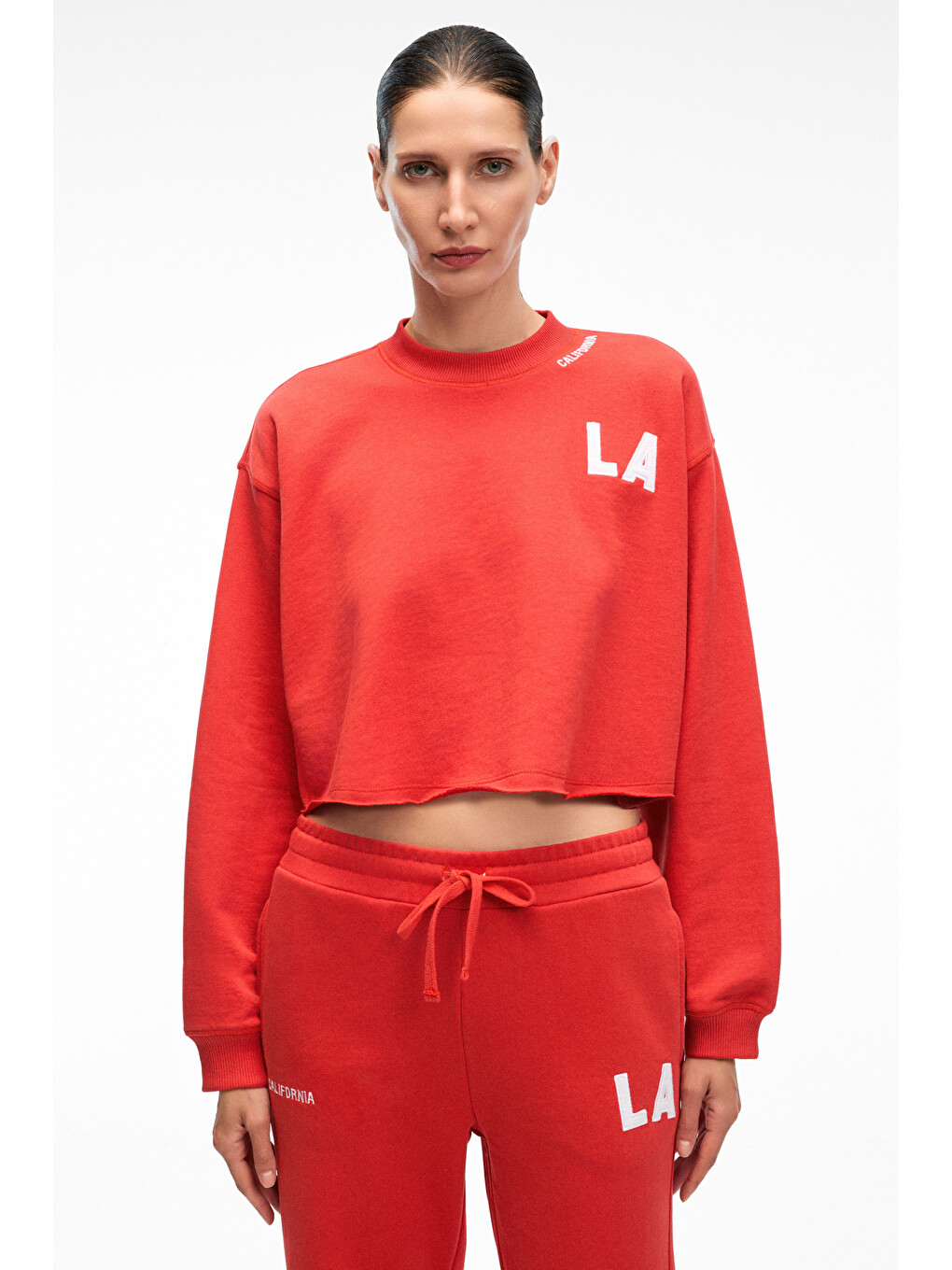 Delyra Kadın Bisiklet Yaka Rahat Kesim Nakış Detaylı Kırmızı Sweatshirt