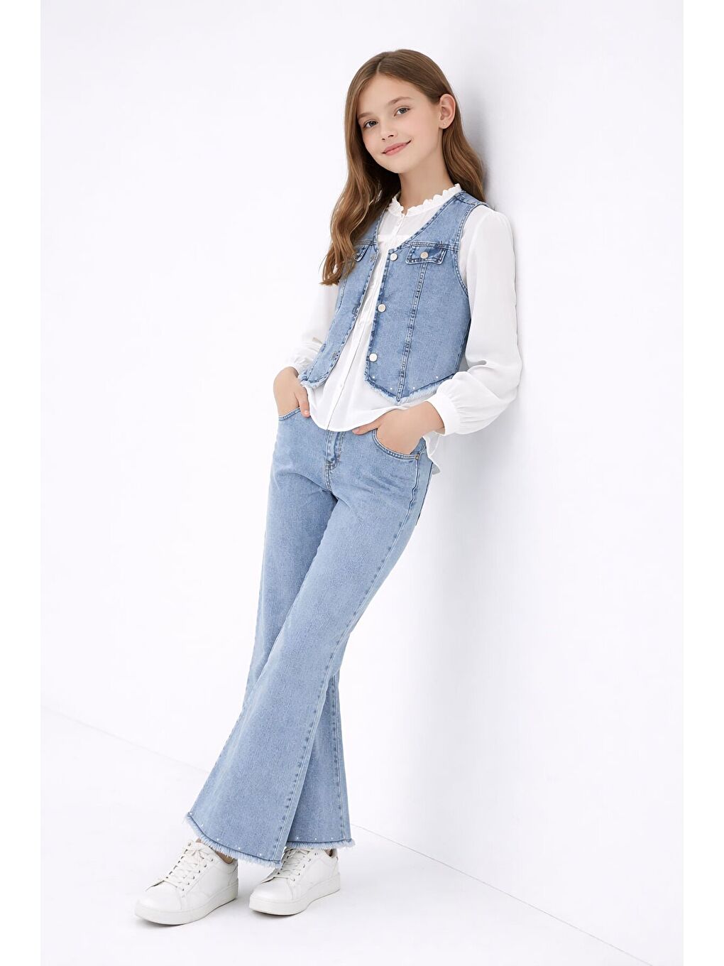 Mavi Püsküllü Jean Yelekli Fularlı Gömlekli Kız Çocuk 3lü Pantolonlu Takım 23767-2