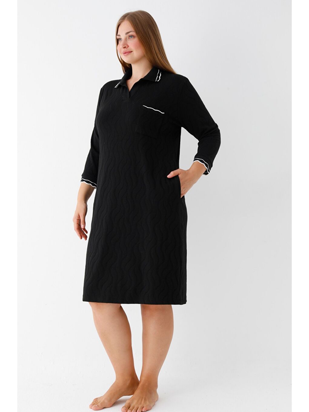 Siyah Truvakar Kollu Desenli Polo Yaka Biye Detaylı Kadın Jakarlı Büyük Beden Elbise-1