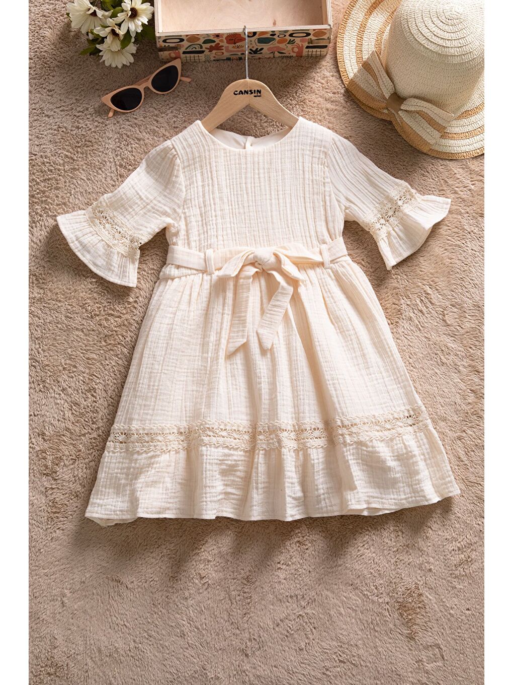Ekru Krem Kolları Dantel Detaylı Kuşaklı Kız Çocuk Müslin Elbise 22668