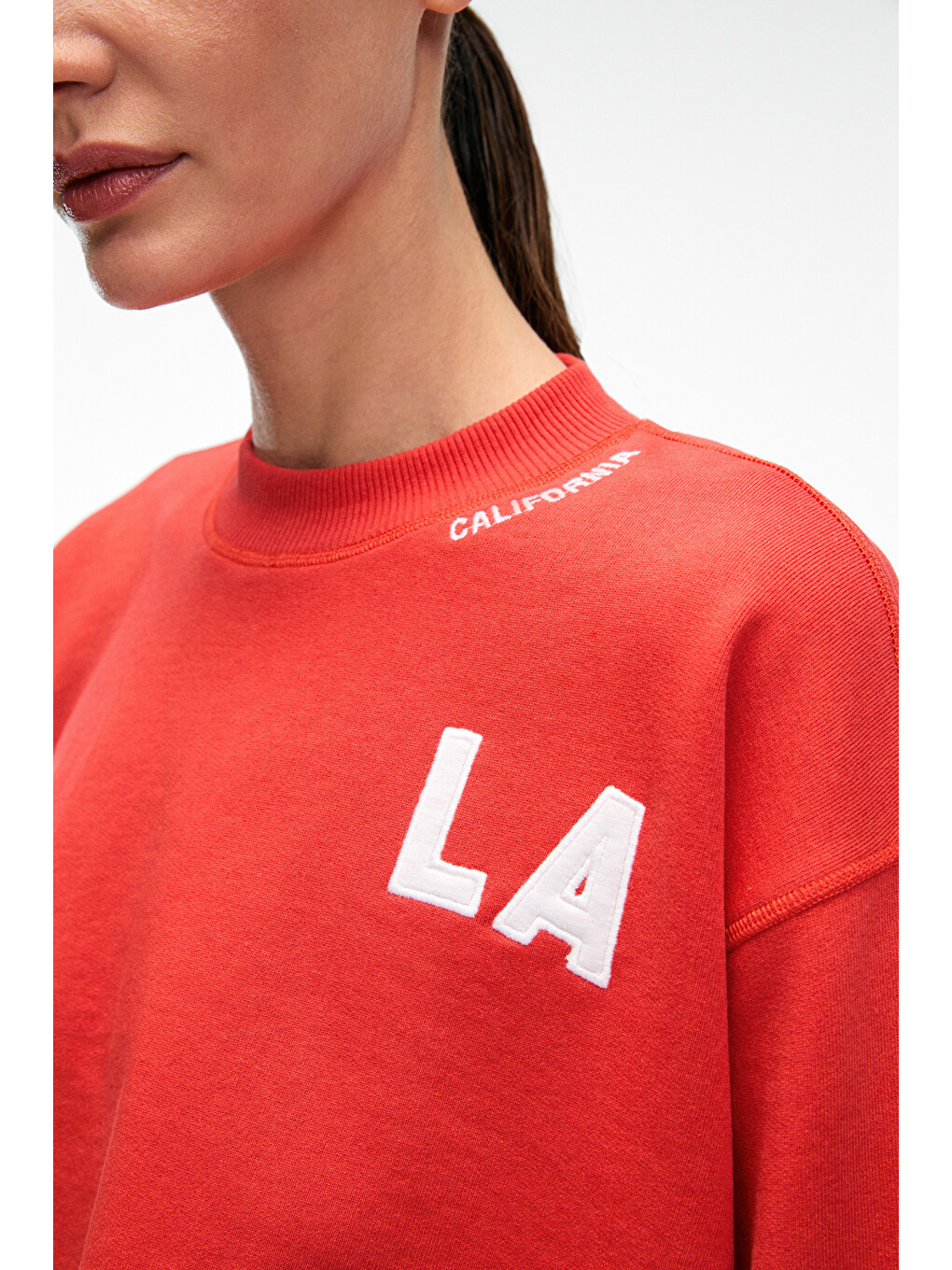 Delyra Kadın Bisiklet Yaka Rahat Kesim Nakış Detaylı Kırmızı Sweatshirt-5