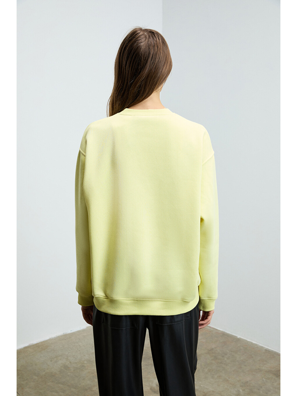 Karıus Kadın Organik Pamuklu İçi Polarlı Oversize Yuvarlak Yakalı Sarı Sweatshirt-6