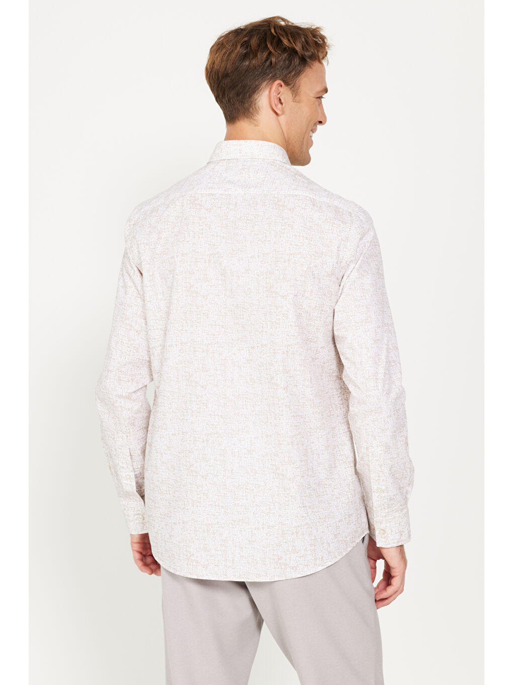 Erkek Beyaz-Bej Slim Fit Dar Kesim Düğmeli Yaka Baskılı Gömlek-6