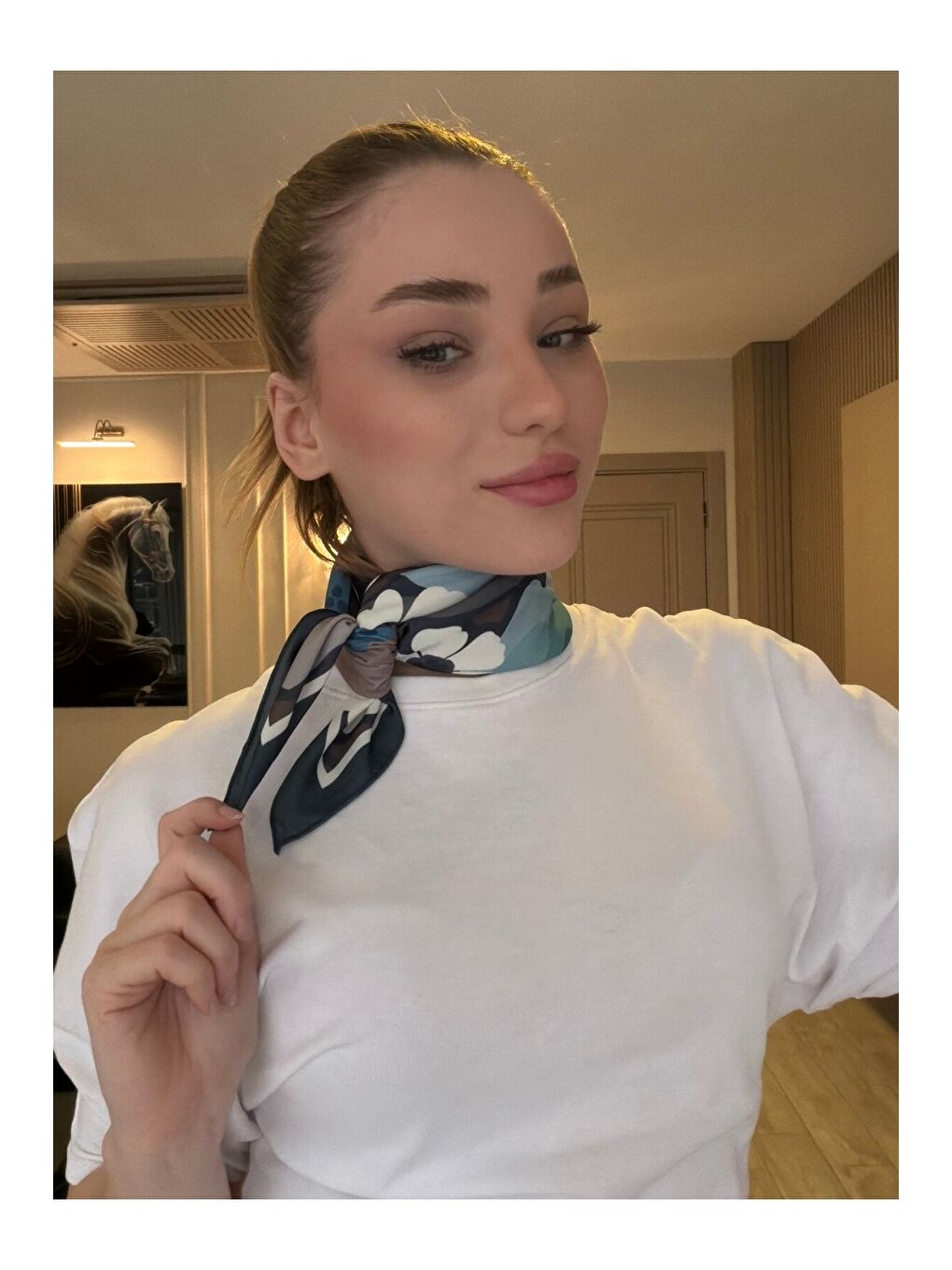 Mor Kadın Desenli Saten Boyun Fuları Bandana Kahverengi Yeşil Ekru FLR2009-1