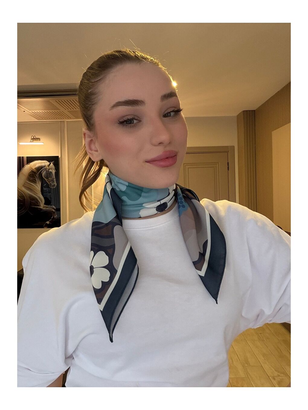 Mor Kadın Desenli Saten Boyun Fuları Bandana Kahverengi Yeşil Ekru FLR2009-3