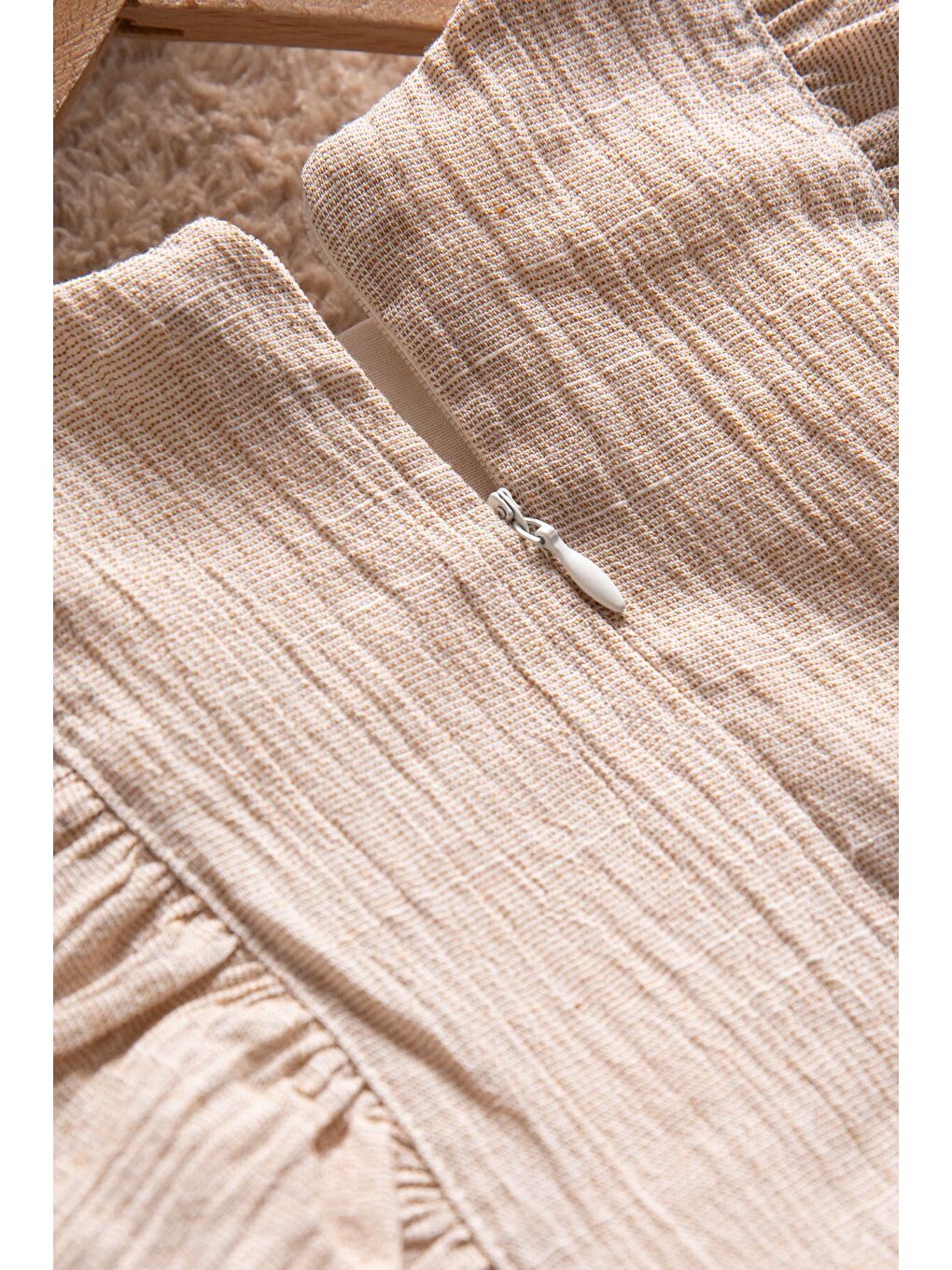 Kahverengi Çiçek Nakışlı Fırfırlı Kız Bebek Kısa Kol Elbise 22673-4