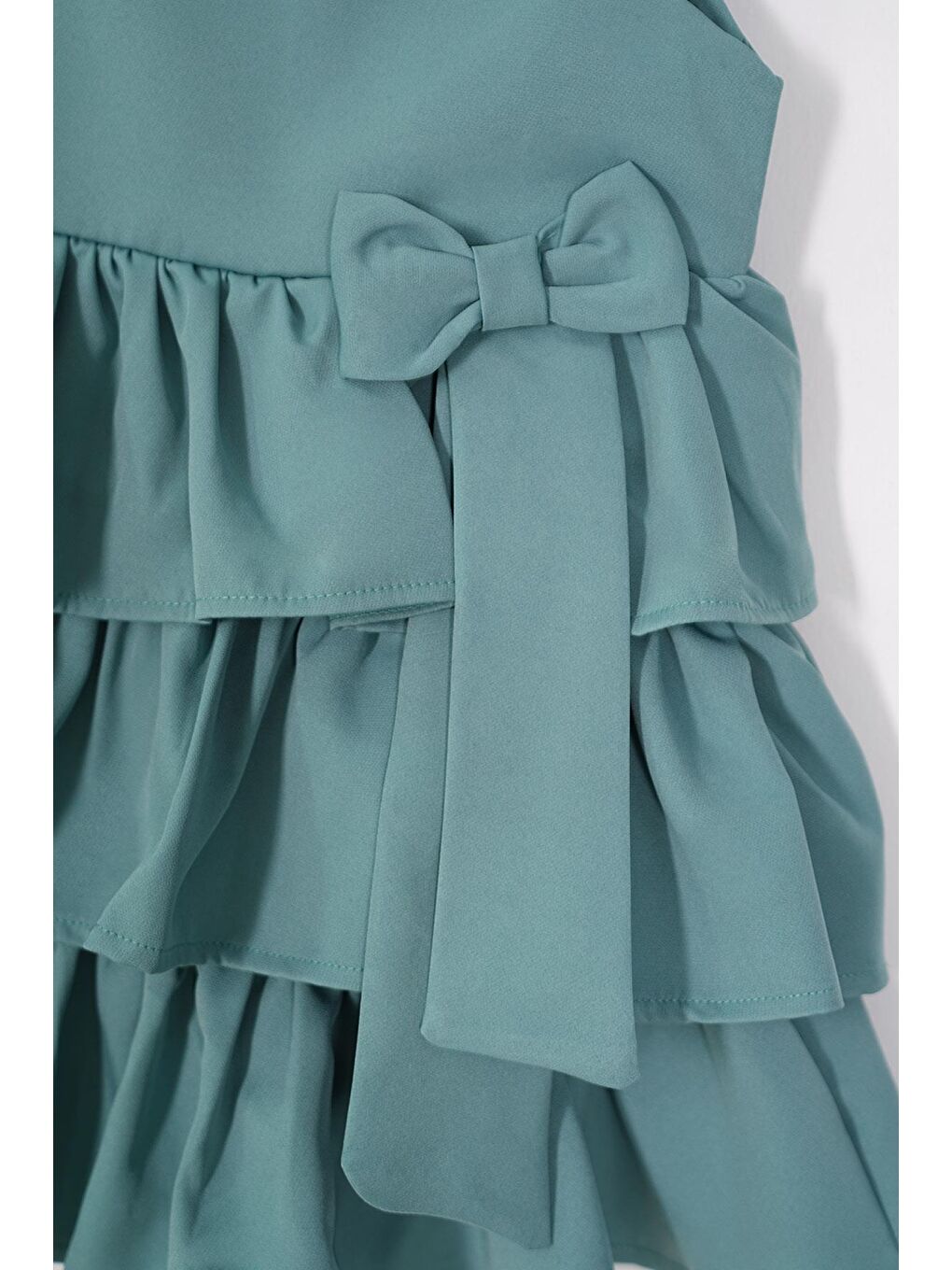 Bisiklet Yaka Kurdele Detaylı Eteği Fırfırlı Sıfır Kol Çağla Yeşil Renk Kız Çocuk Elbise-2