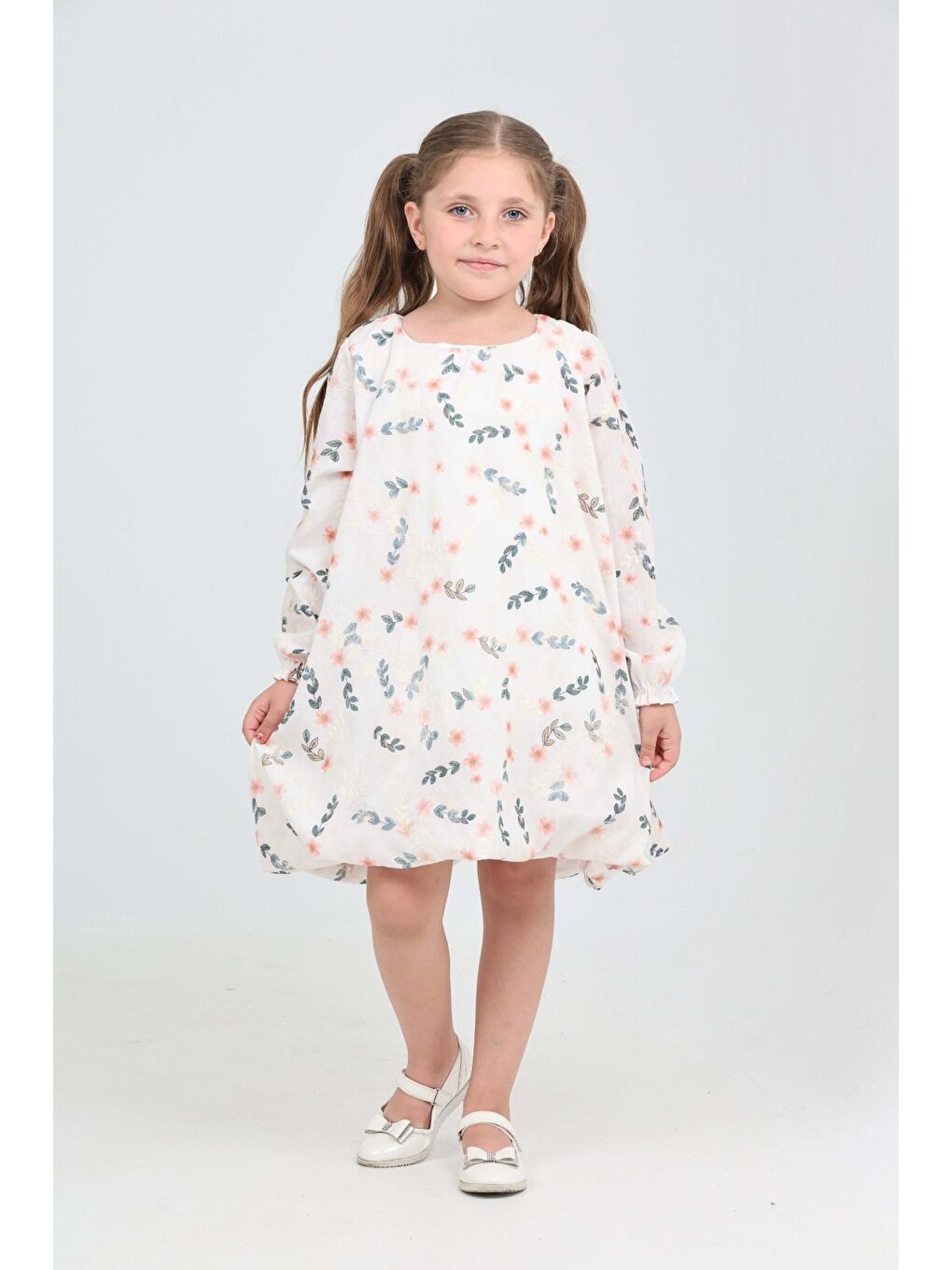 Pembe Kız Çocuk Çiçekli Volanlı Elbise-3