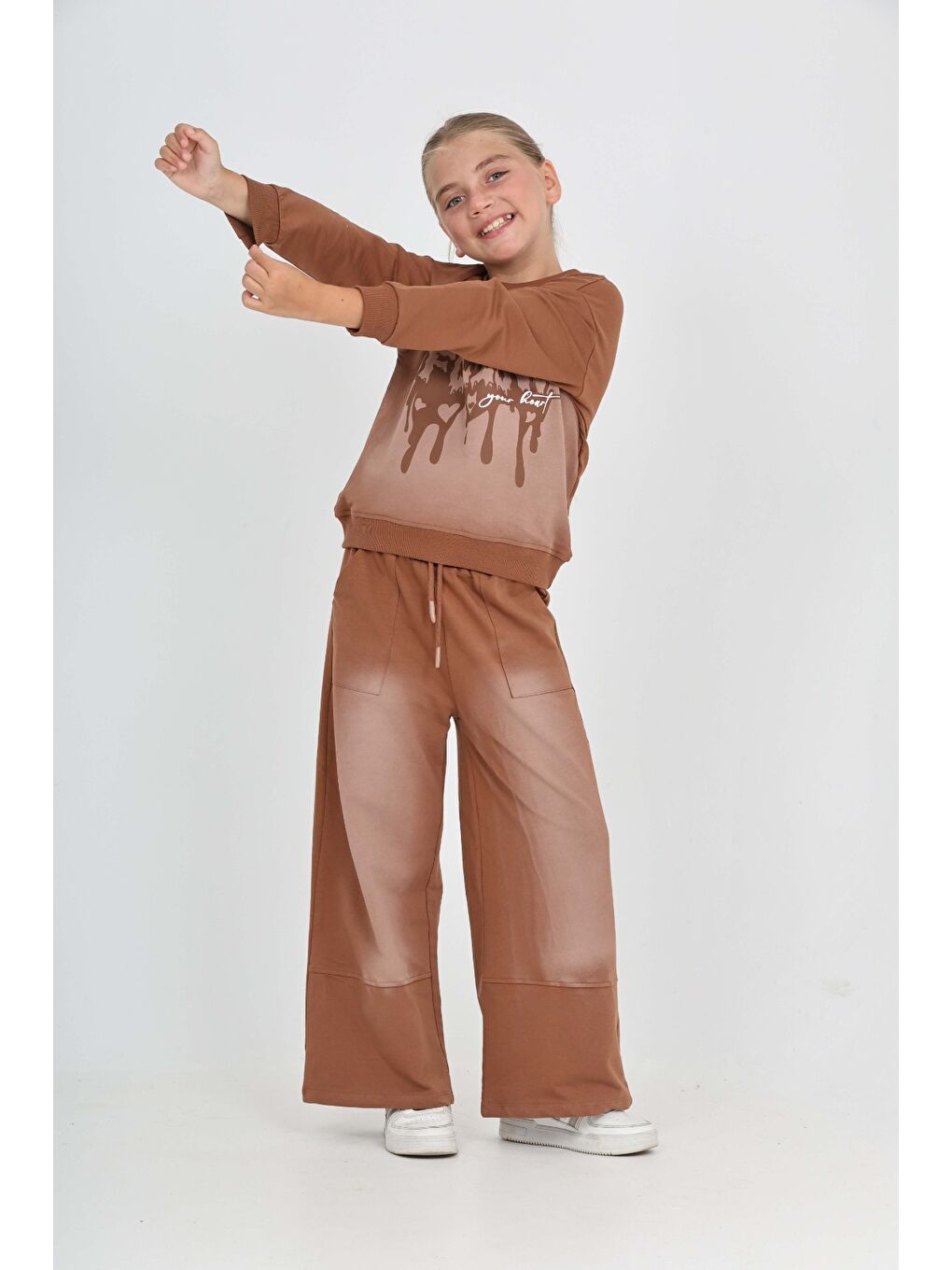 Kahverengi Kız Çocuk Follow Baskılı Eşofman Takım