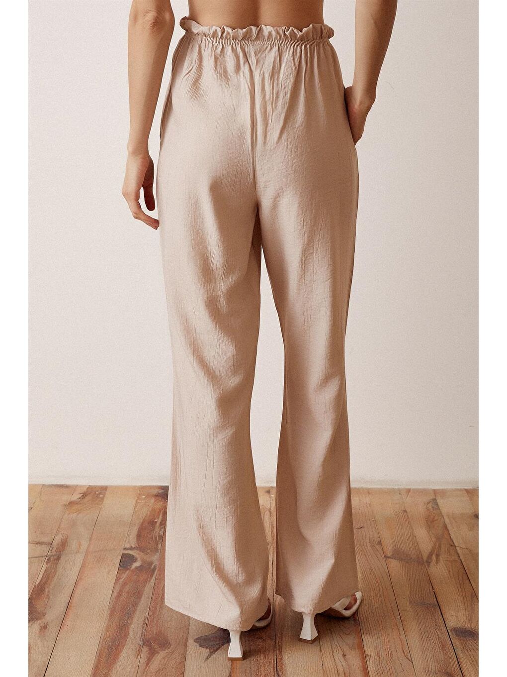 Bej Beli Lastikli Biyeli Yüksek Bel Pantolon-5