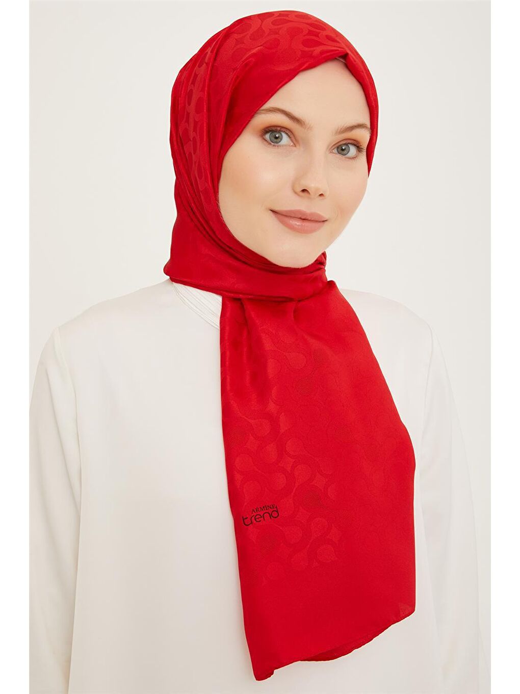 Kırmızı Trend İnci Monogram 1 11