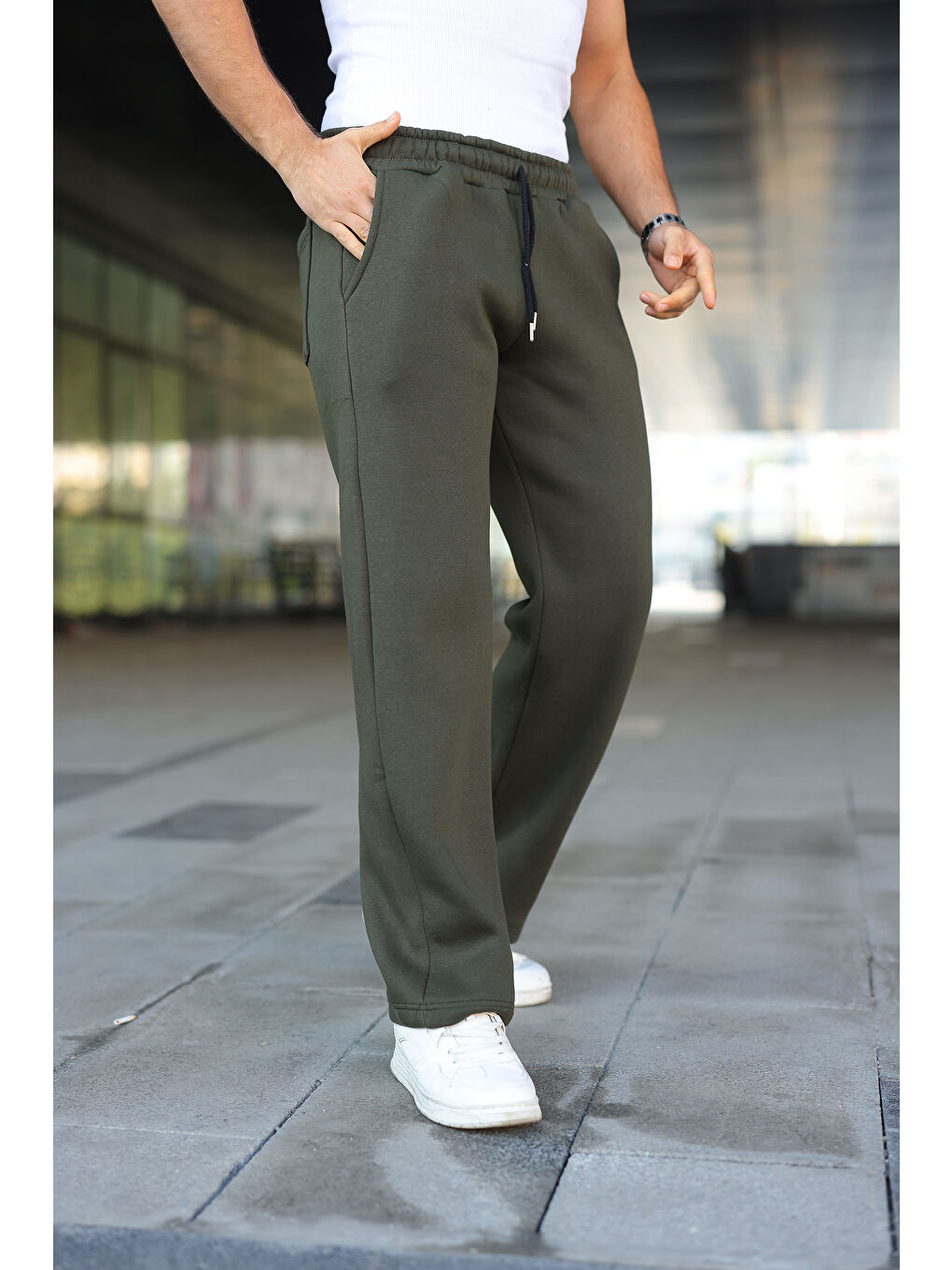 Erkek Bol Paça Beli Lastikli Haki Eşofman Altı-1