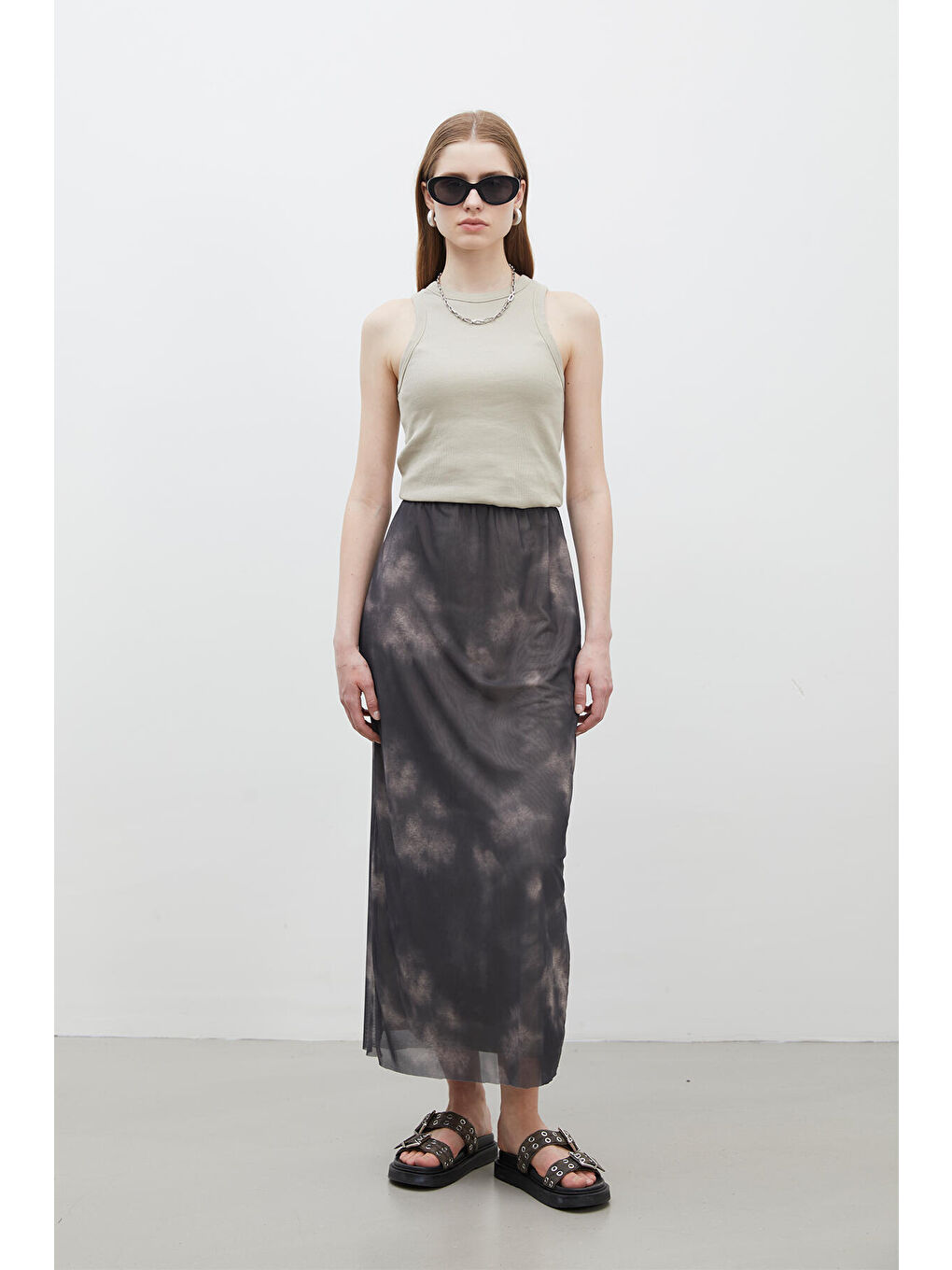 Gri Desenli Tül Etek Batik