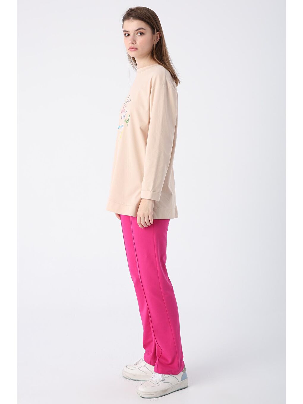 Bej Pamuklu Baskılı Dik Yaka Uzun Kollu Tişört-2