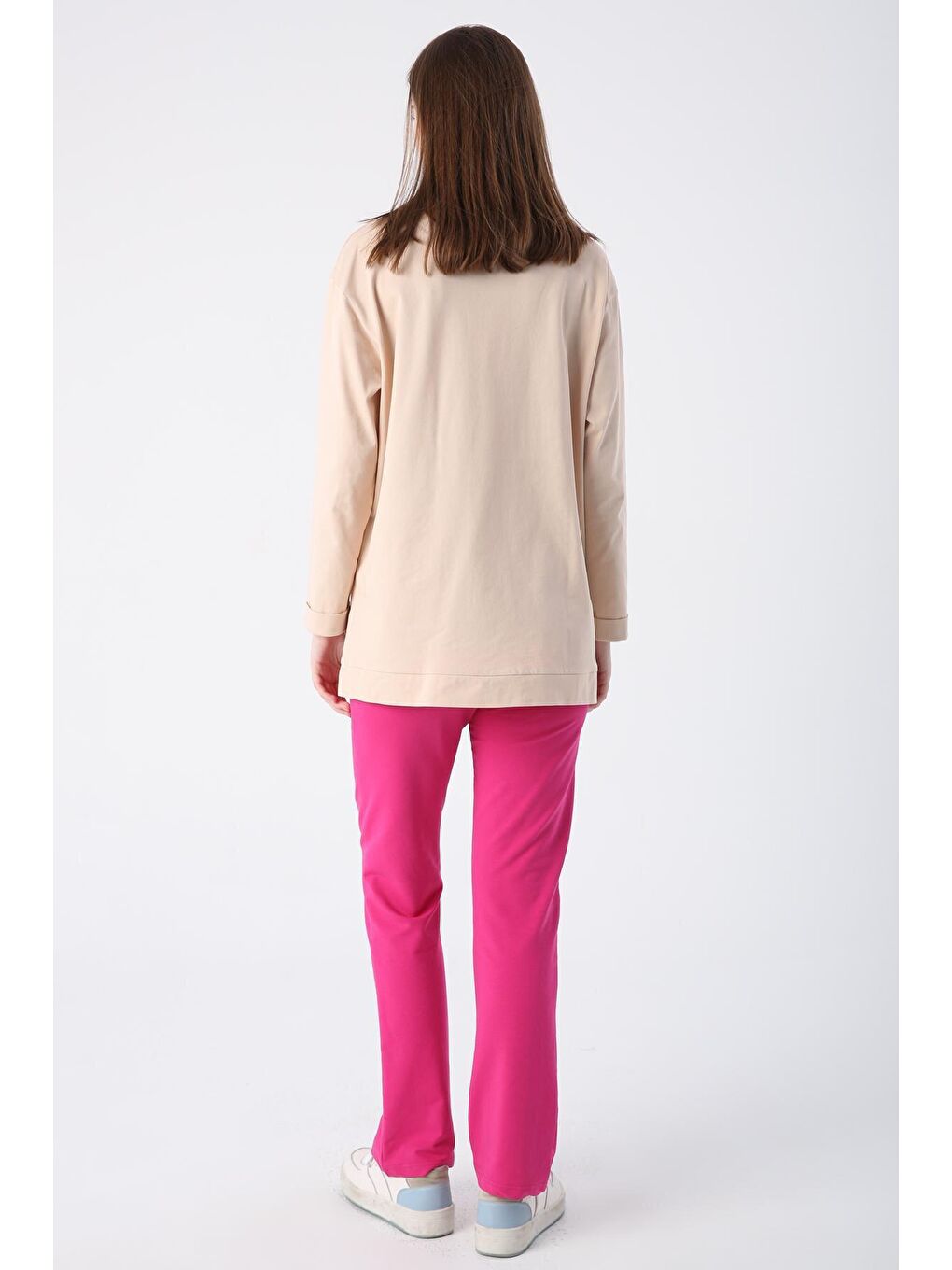 Bej Pamuklu Baskılı Dik Yaka Uzun Kollu Tişört-3