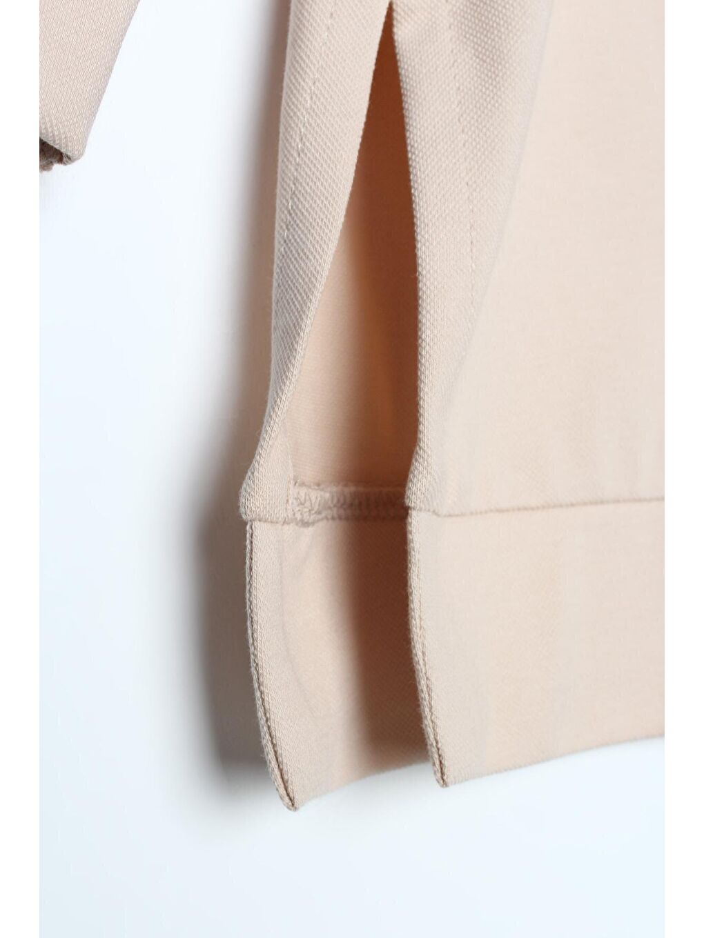 Bej Pamuklu Baskılı Dik Yaka Uzun Kollu Tişört-4